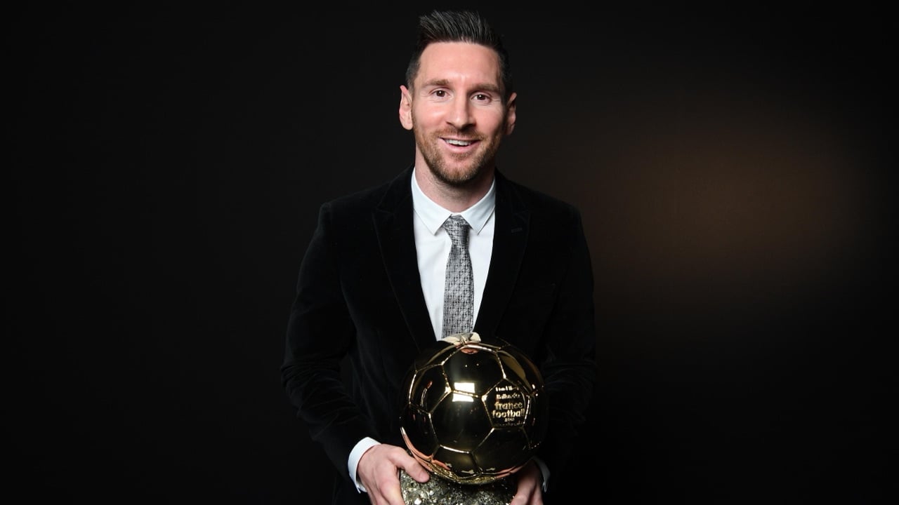 Lionel Messi com o Ballon d’Or de 2019